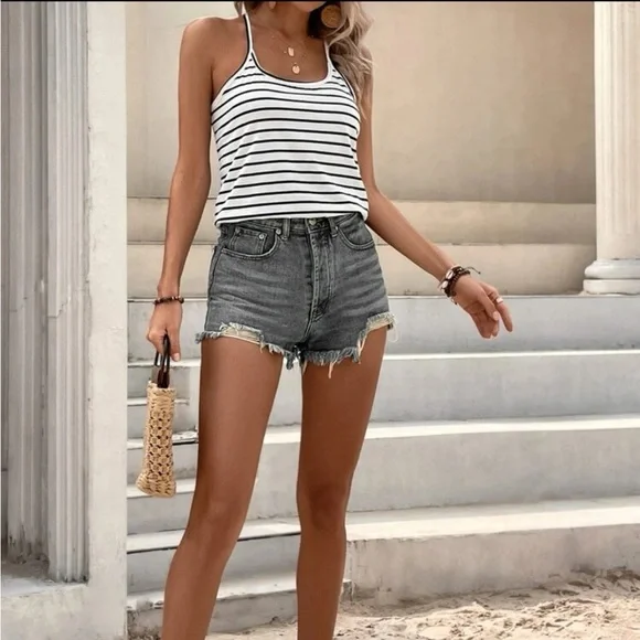 3 For 25 Striped Print Cami Top - Picture 9 of 9